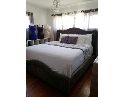 18 Pebble Mill Road Springfield, MA 01118 - Photo 4 of 10 Gallery Image 4