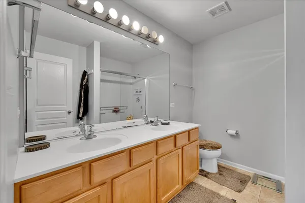 $387,000 | 404 Belvedere Lane, Aurora, IL 60502