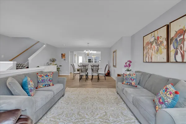 $387,000 | 404 Belvedere Lane, Aurora, IL 60502