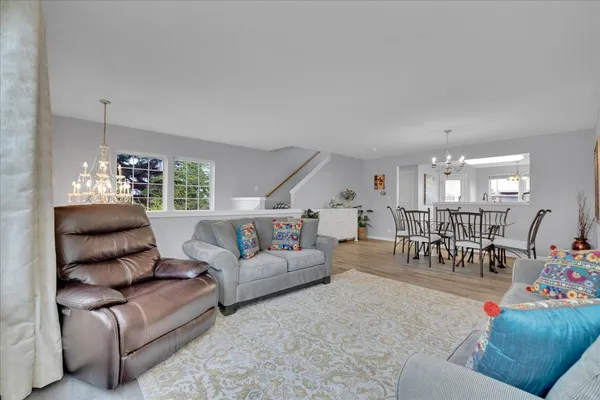 $387,000 | 404 Belvedere Lane, Aurora, IL 60502