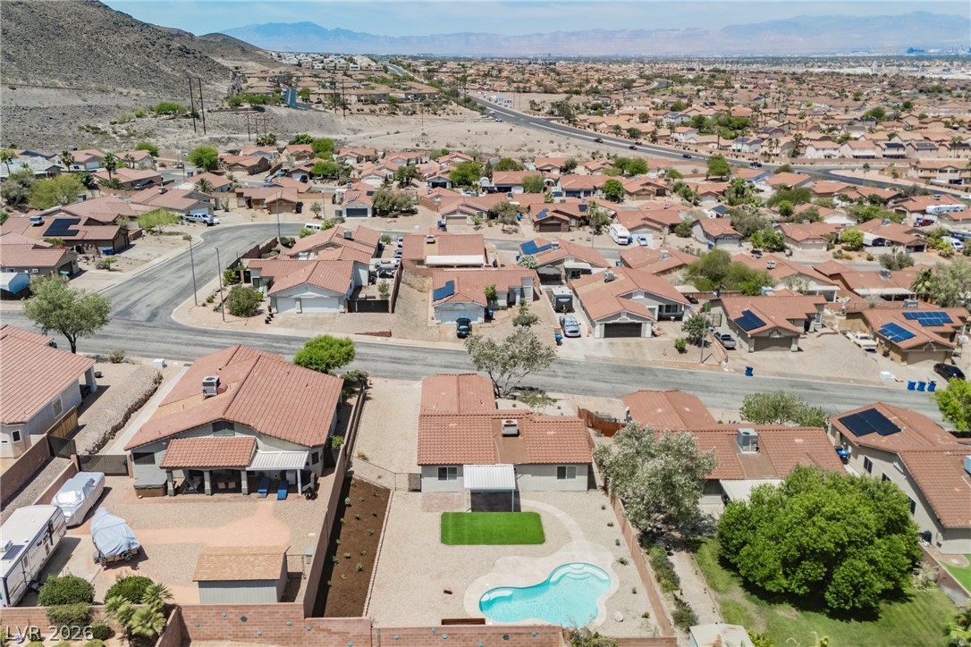 112 Iridescent Street Henderson, NV 89012 - Photo 21 of 24