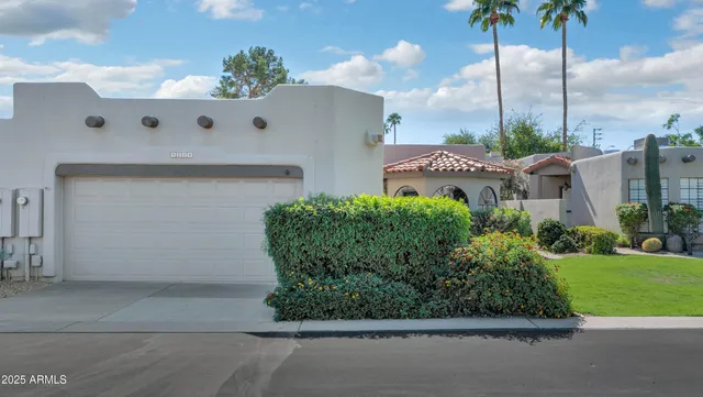 $605,000 | 4009 East Round Hill Drive, Phoenix, AZ 85028