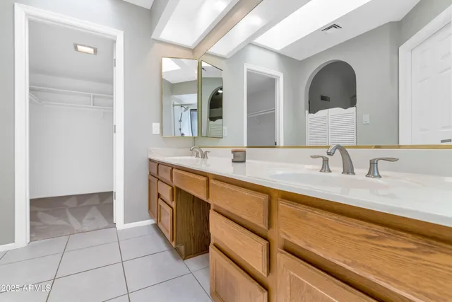 $605,000 | 4009 East Round Hill Drive, Phoenix, AZ 85028