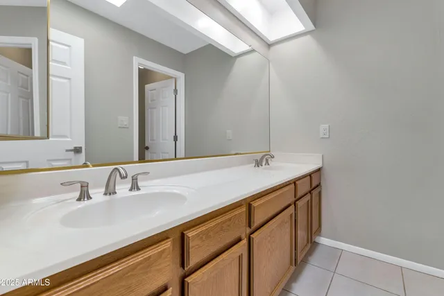 $605,000 | 4009 East Round Hill Drive, Phoenix, AZ 85028