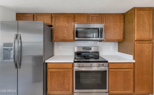 $605,000 | 4009 East Round Hill Drive, Phoenix, AZ 85028