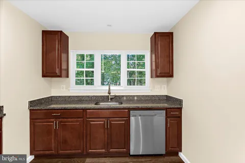 $500,000 | 5301 Frazier Terrace, Temple Hills, MD 20748
