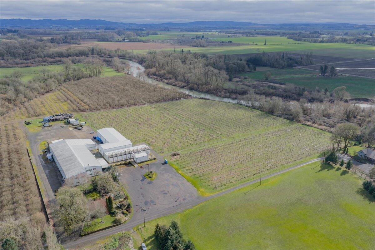 23301 McKibben Road Sheridan, OR 97378 - Photo 4 of 48 5