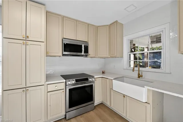 $285,000 | 4701 Highway 220, Summerfield, NC 27358