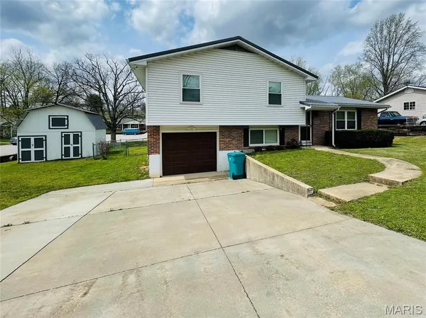$255,000 | 1255 Diane Street, St. Clair, MO 63077