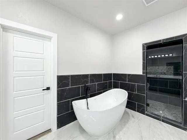 $399,999 | 2130 Kathleen Avenue, Dallas, TX 75216