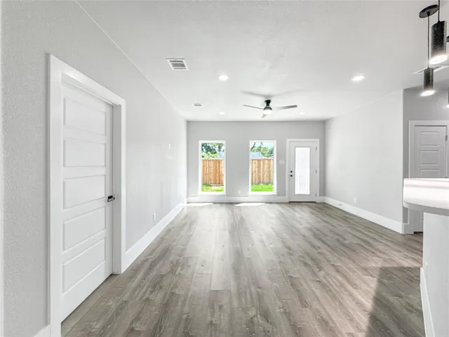 $399,999 | 2130 Kathleen Avenue, Dallas, TX 75216