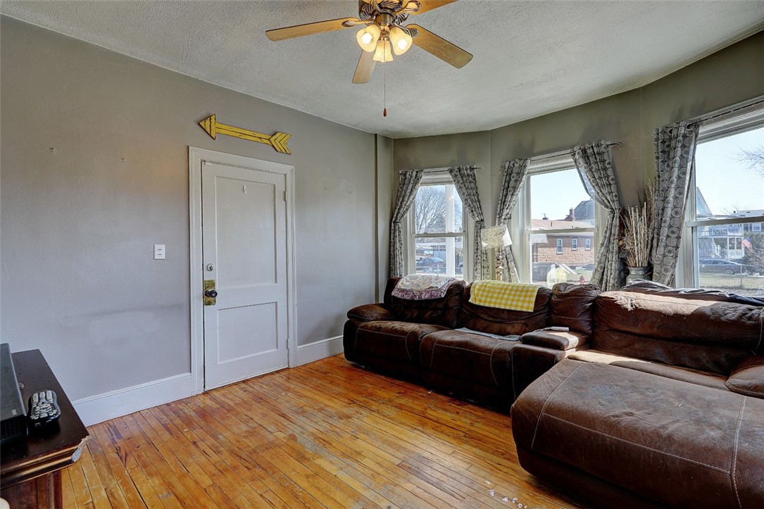 141 Farm Street Woonsocket, RI 02895 - Photo 10 of 28