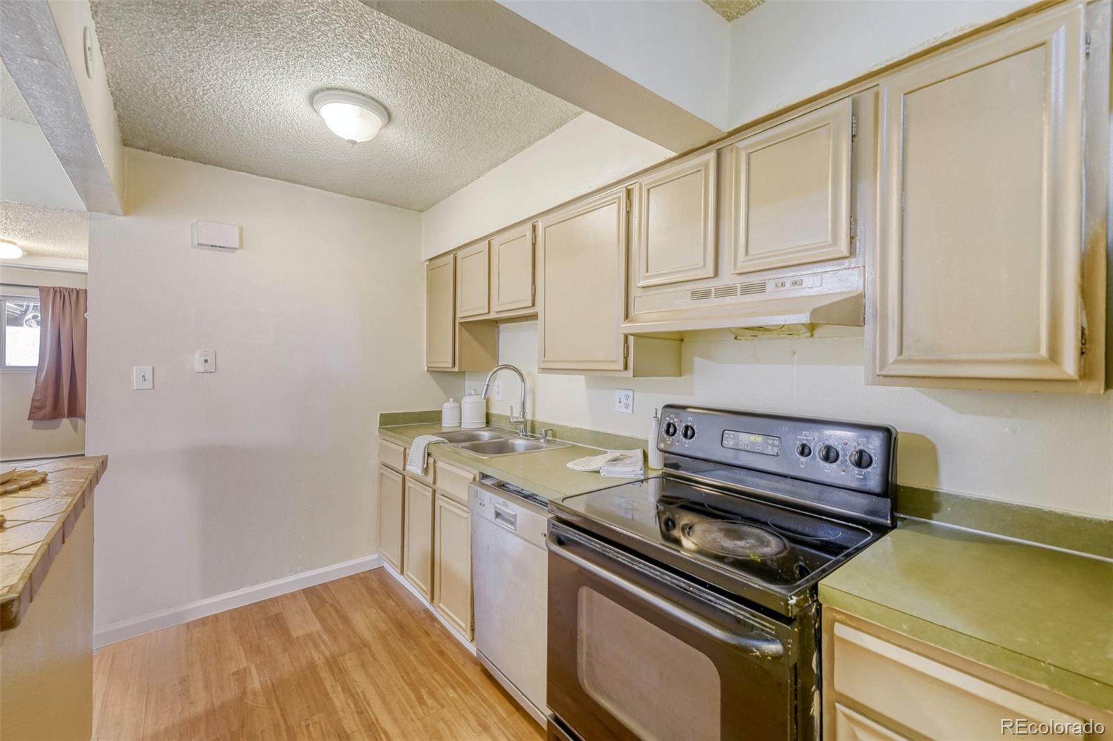 4641 South Lowell Boulevard, Unit B Denver, CO 80236 - Photo 5 of 17