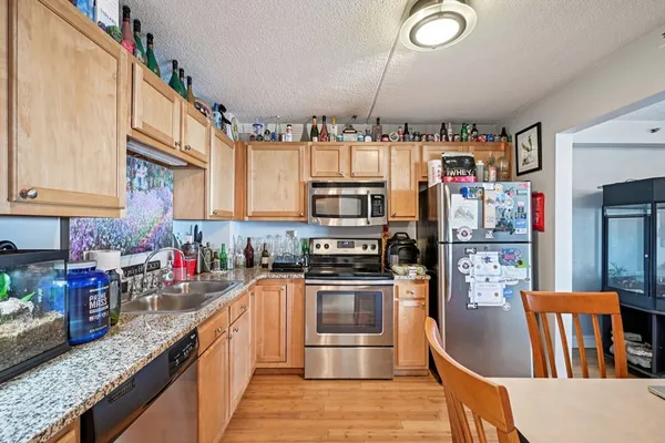 $425,000 | 200 Cove Way, Unit 1004, Quincy, MA 02169