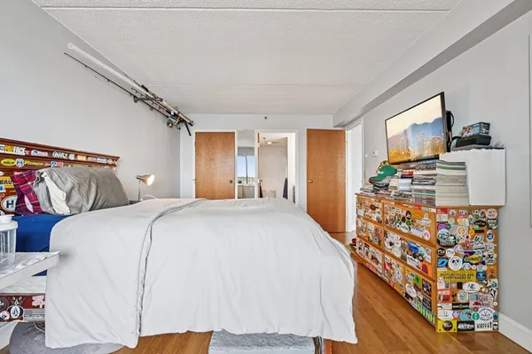 $425,000 | 200 Cove Way, Unit 1004, Quincy, MA 02169