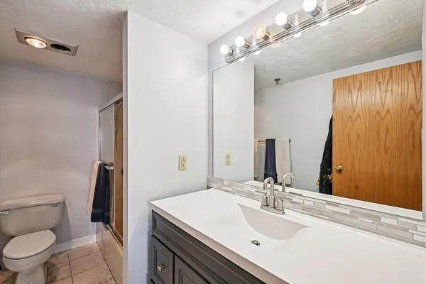 $425,000 | 200 Cove Way, Unit 1004, Quincy, MA 02169