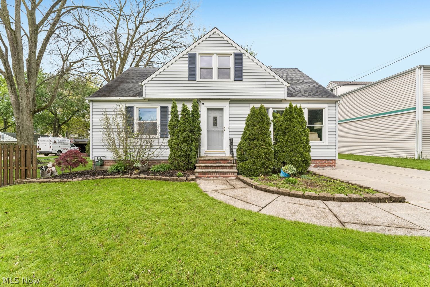 1516 Biltmore Road Lyndhurst, OH 44124 - Photo 2 of 44