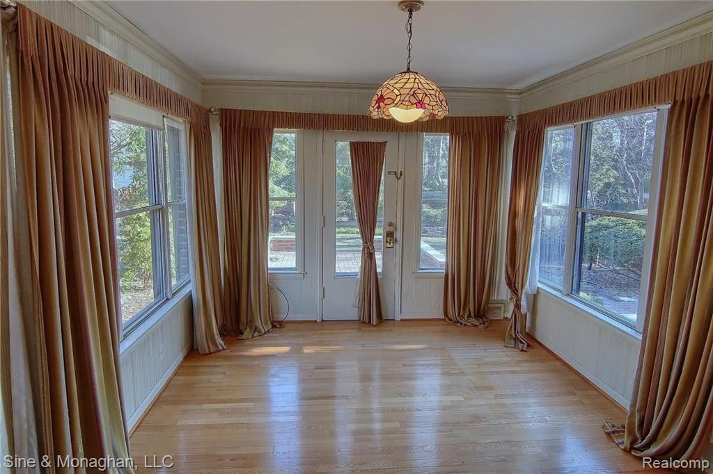 150 Lewiston Road Grosse Pointe Farms, MI 48236 - Photo 12 of 37