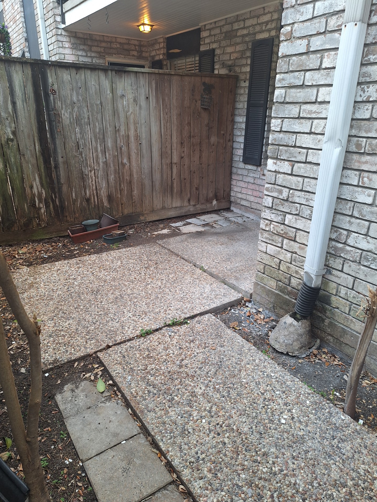 7900 Westheimer Road, Unit 127 Houston, TX 77063 - Photo 4 of 12 a view of wooden door