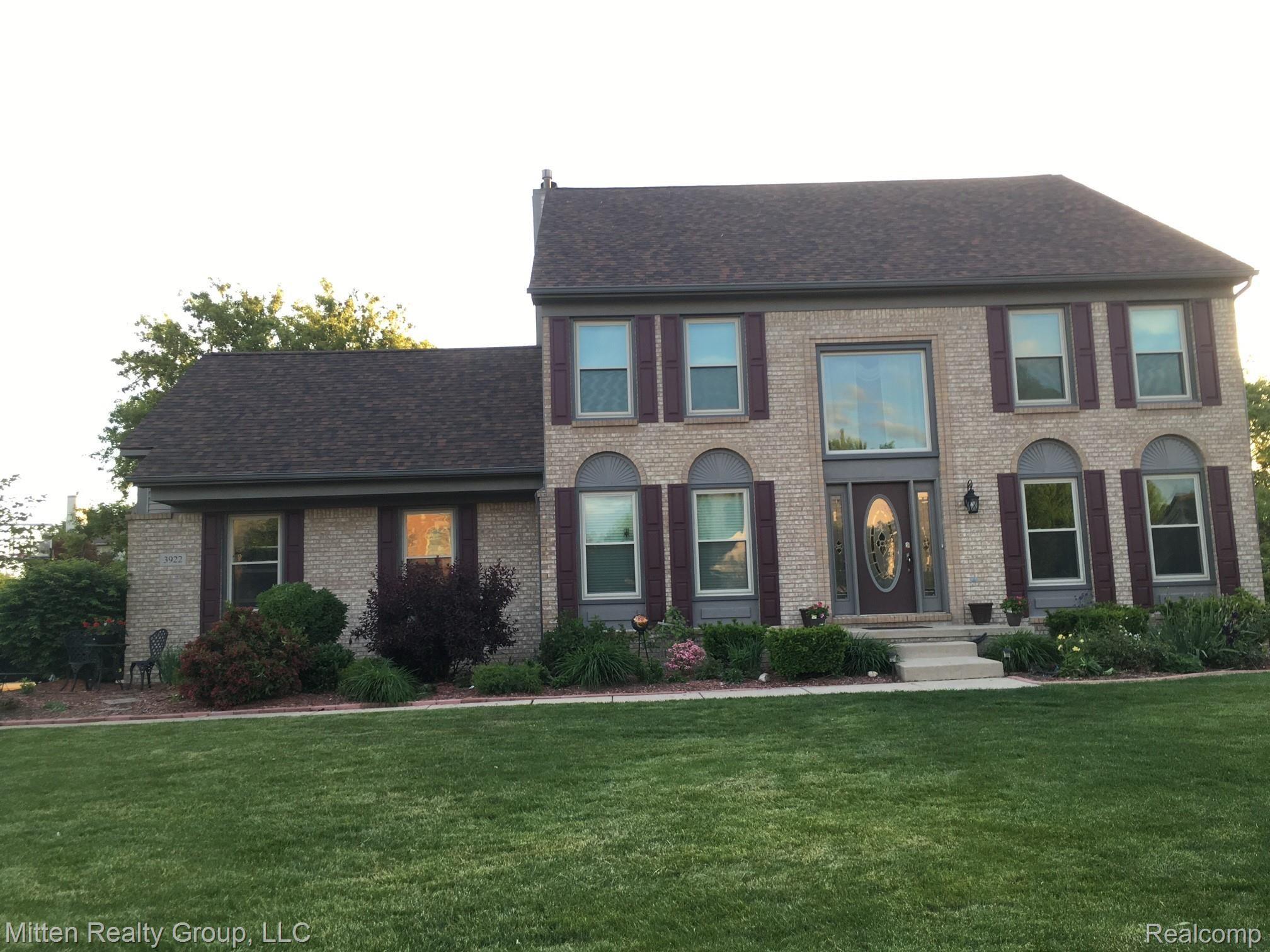3922 Red Root Road Lake Orion, MI 48360 - Photo 19 of 25 IMG_2140.JPG