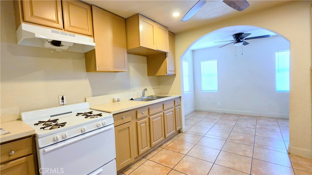 13666 Arrow Route Fontana, CA 92335 - Photo 8 of 20