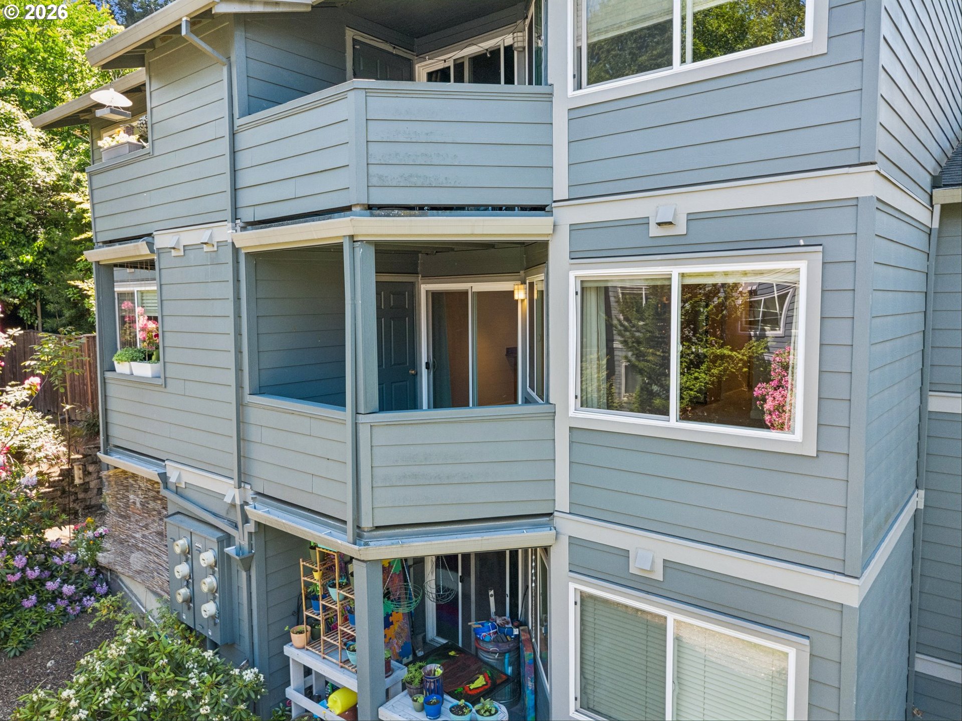 7937 Southwest 40th Avenue, Unit I Portland, OR 97219 - Photo 39 of 48 Porch