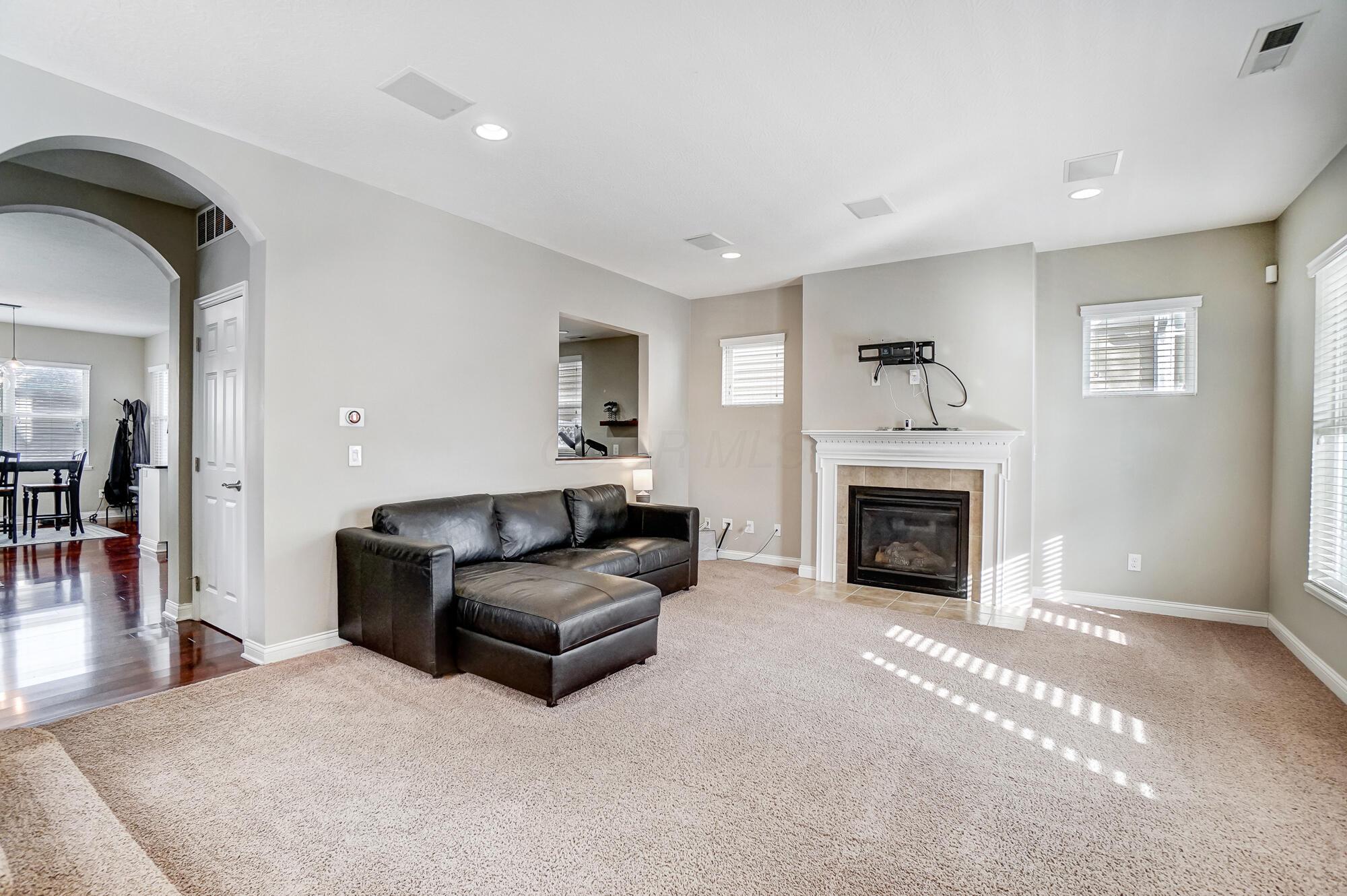 6150 Rackley Way Westerville, OH 43081 - Photo 4 of 51 004