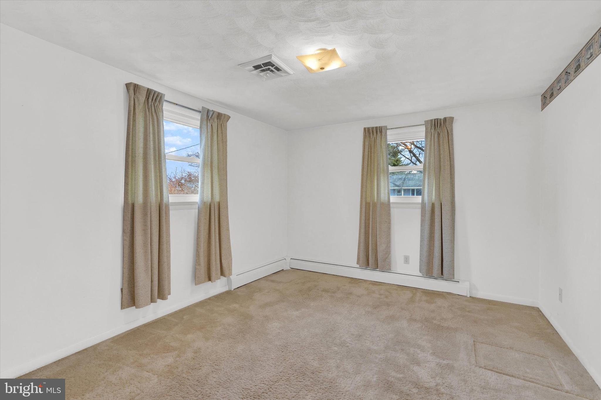 470 Maywood Road York, PA 17402 - Photo 13 of 28 Gallery Image 13