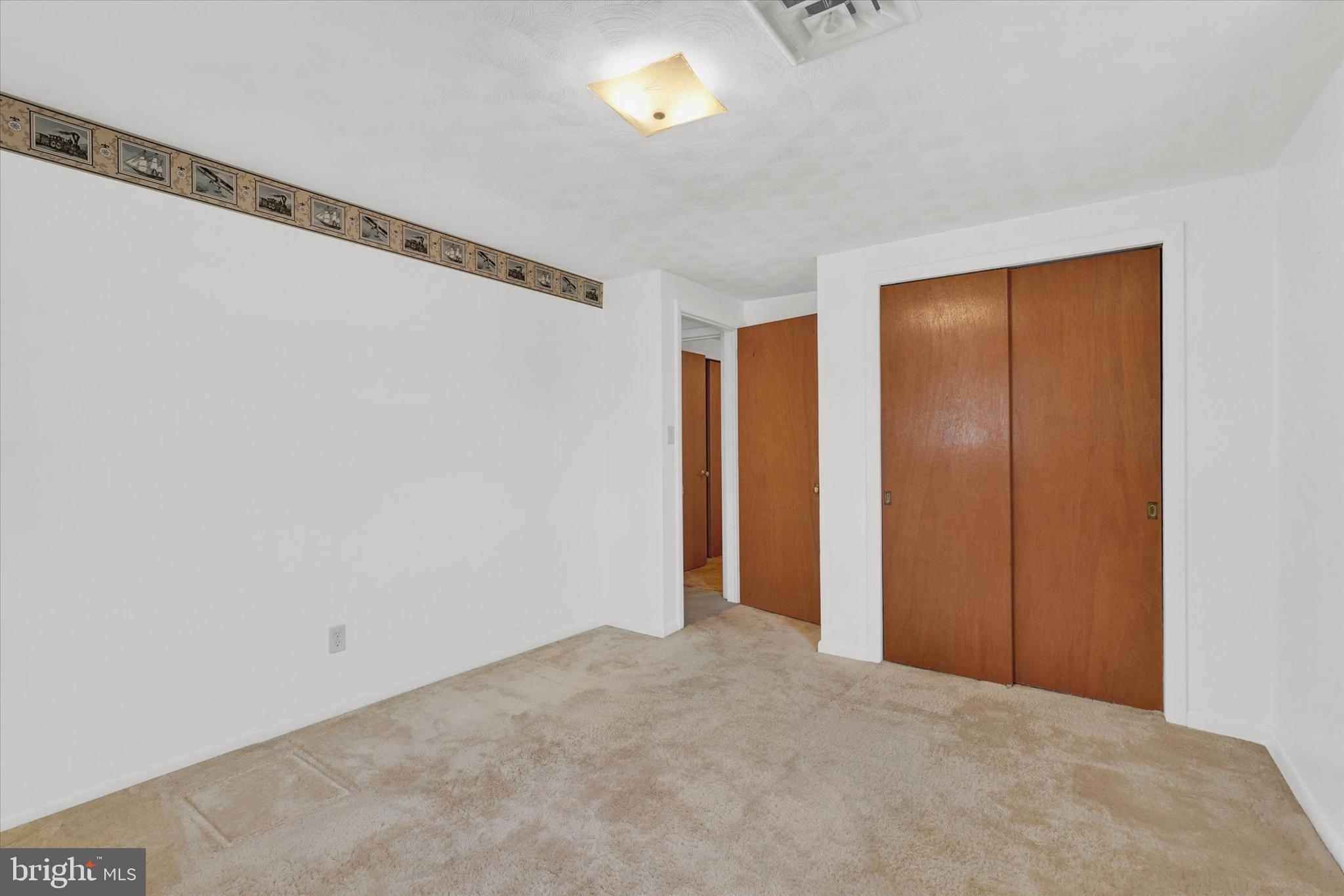 470 Maywood Road York, PA 17402 - Photo 14 of 28 Gallery Image 14
