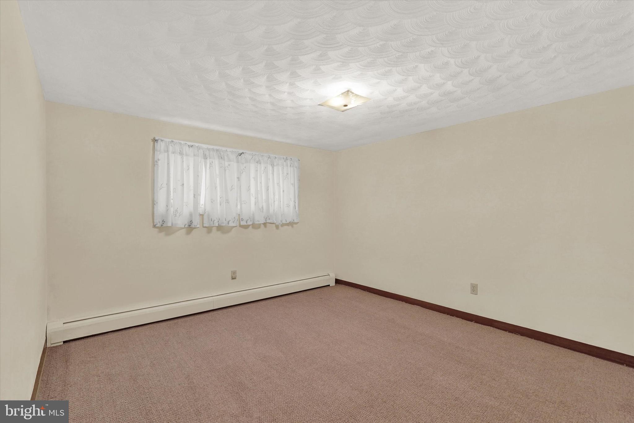 470 Maywood Road York, PA 17402 - Photo 19 of 28 Gallery Image 19