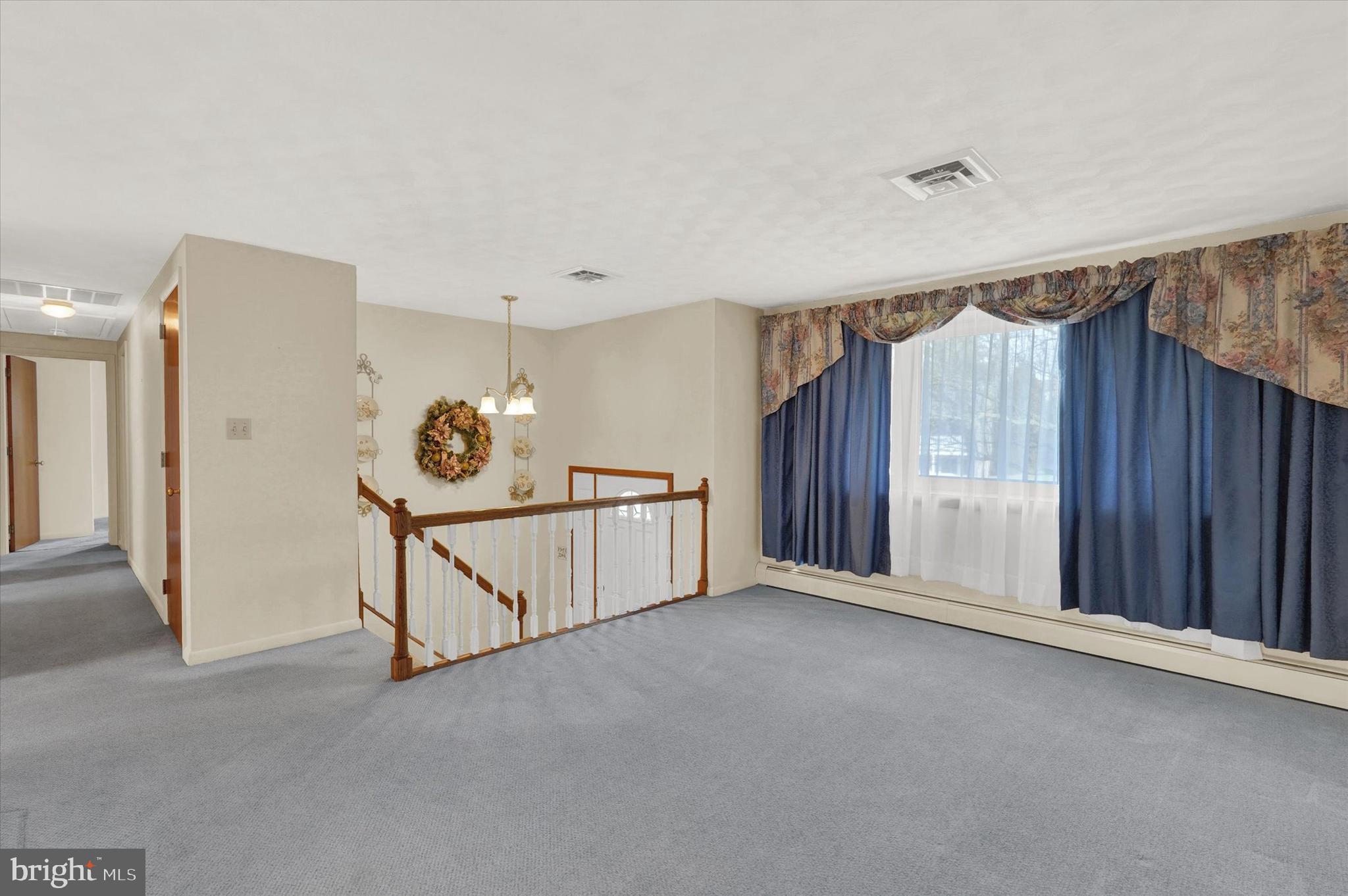 470 Maywood Road York, PA 17402 - Photo 3 of 28 Gallery Image 3