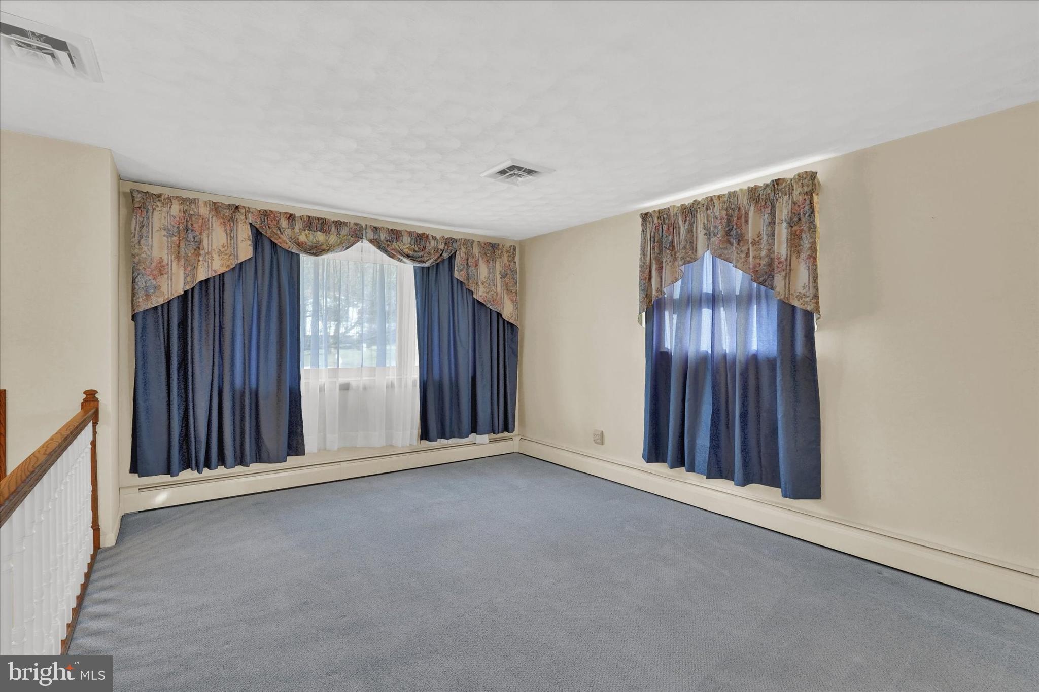 470 Maywood Road York, PA 17402 - Photo 4 of 28 Gallery Image 4