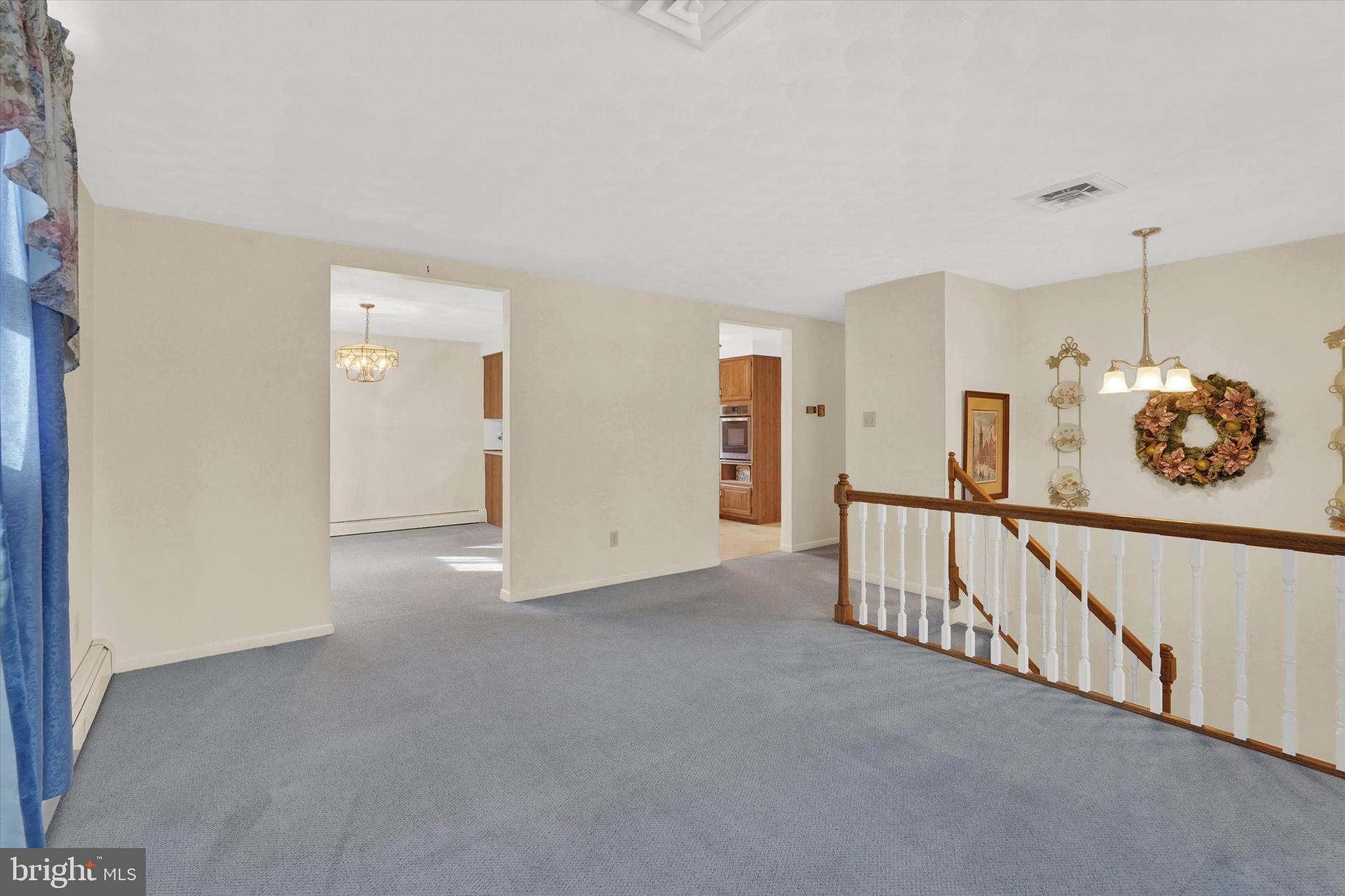470 Maywood Road York, PA 17402 - Photo 5 of 28 Gallery Image 5