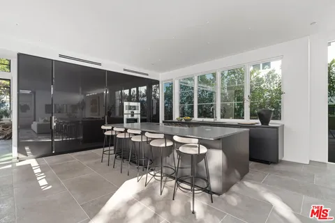 $4,650,000 | 8708 Dorrington Avenue, West Hollywood, CA 90048