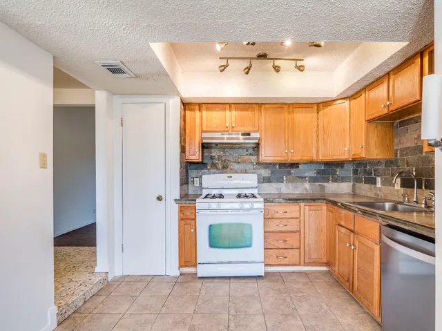 $340,000 | 1600 Pine Knoll Drive, Austin, TX 78758