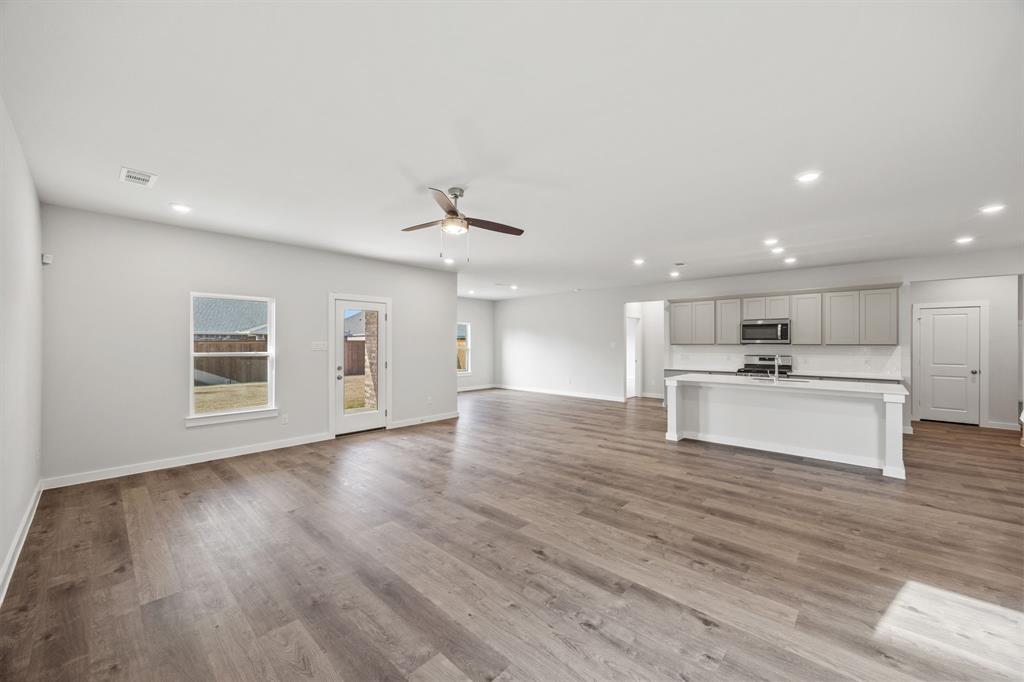 736 Vineyard Way Forney, TX 75126 - Photo 4 of 31