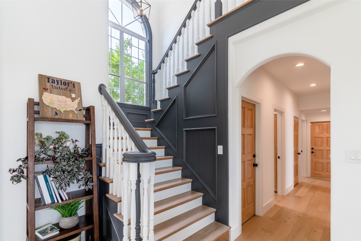 31 West Valley Spring Road Wimberley, TX 78676 - Photo 16 of 38 a view of entryway with furniture and wooden floor