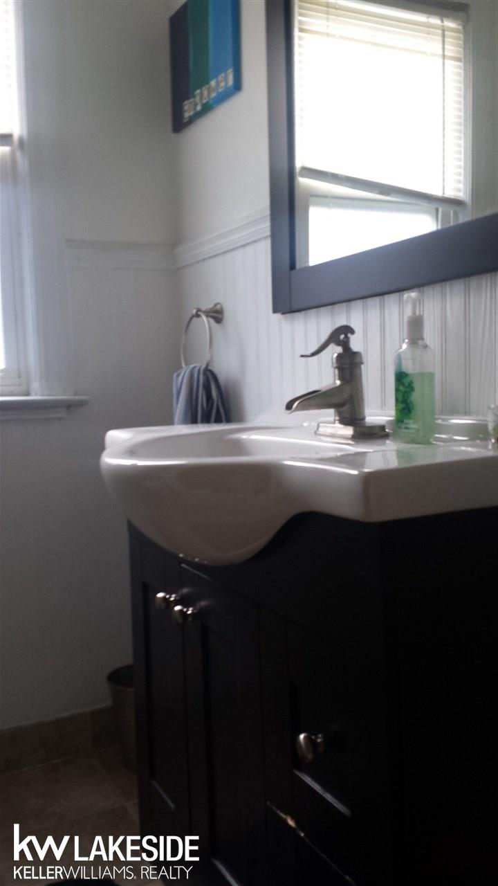 2244 Oakcrest Road Sterling Heights, MI 48310 - Photo 44 of 44 31302005-43.JPG