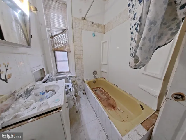 $99,000 | 6125 Pine Street, Philadelphia, PA 19143