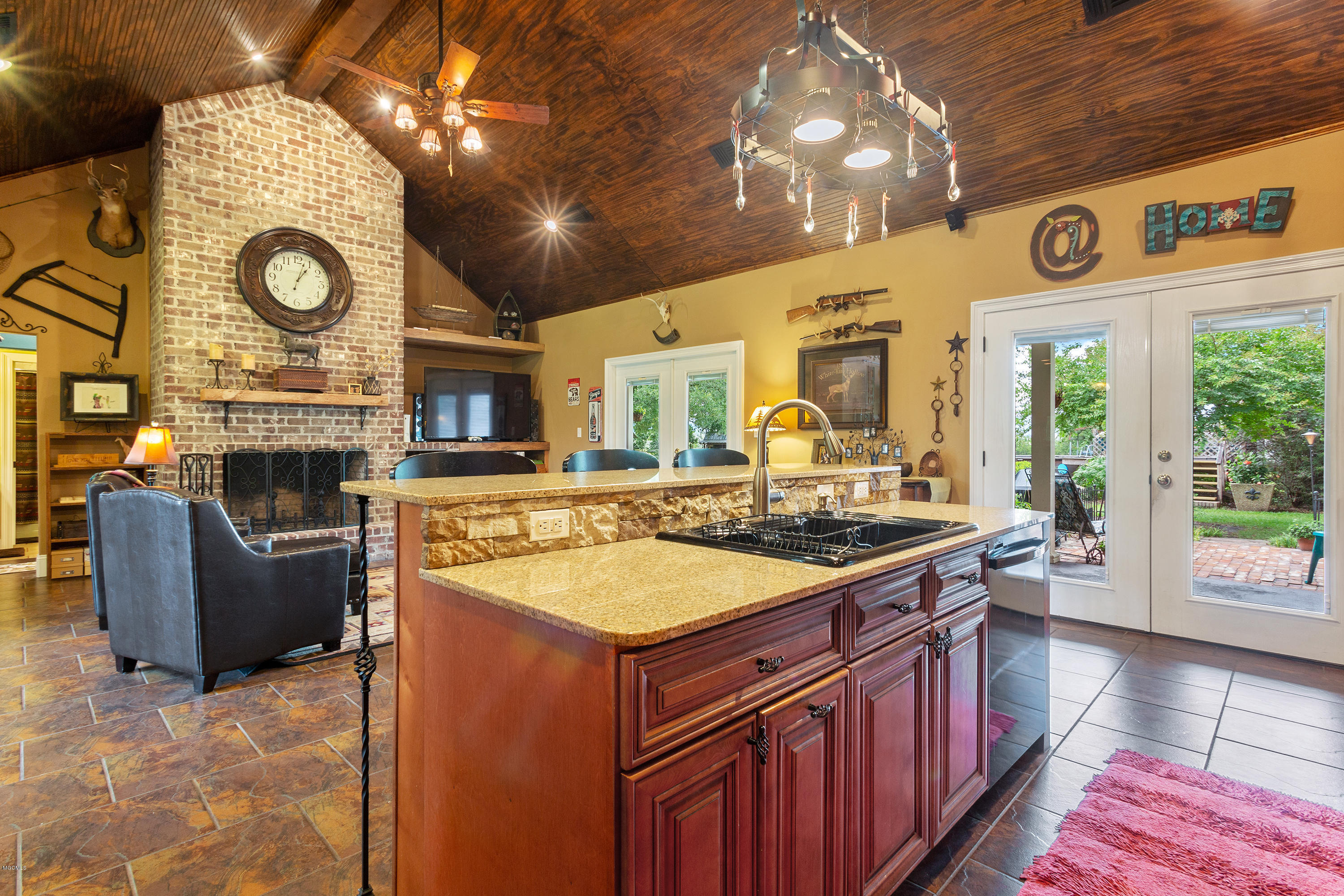 23161 Mennonite Road Gulfport, MS 39503 - Photo 12 of 43 013