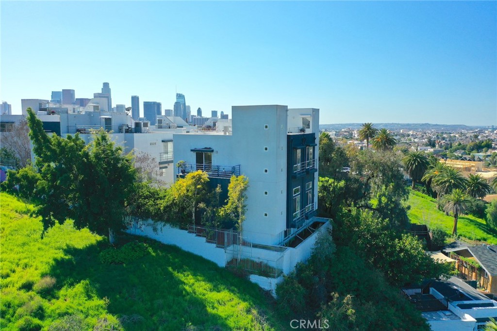 1082 Everett Place Echo Park, CA 90026 - Photo 3 of 39 a view of a city with tall buildings