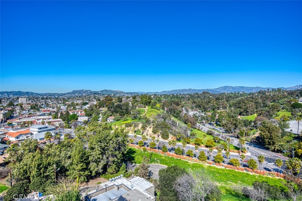 1082 Everett Place Echo Park, CA 90026 - Photo 36 of 39 a view of a city with ocean view