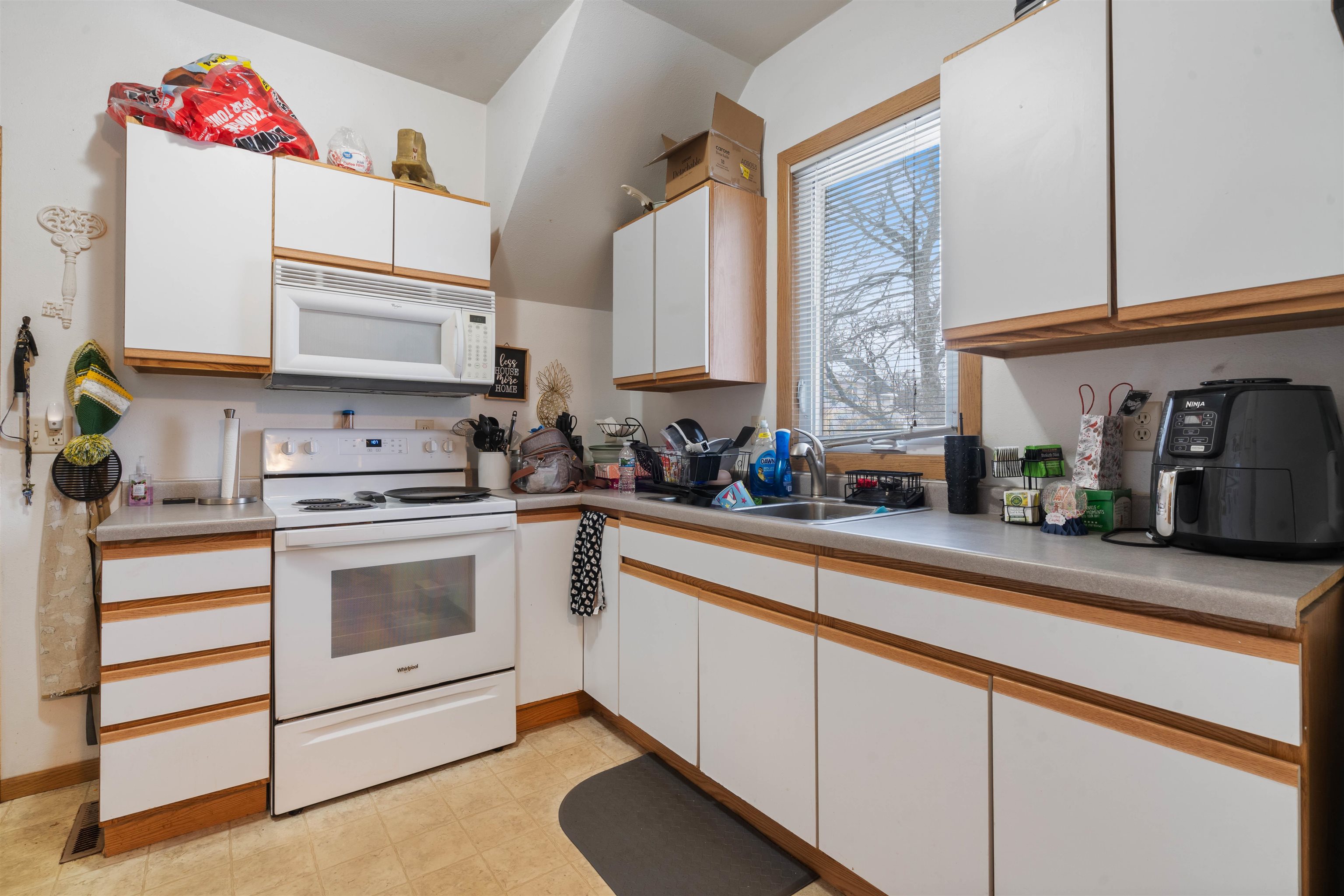 4303 Grand Avenue Duluth, MN 55807 - Photo 12 of 25