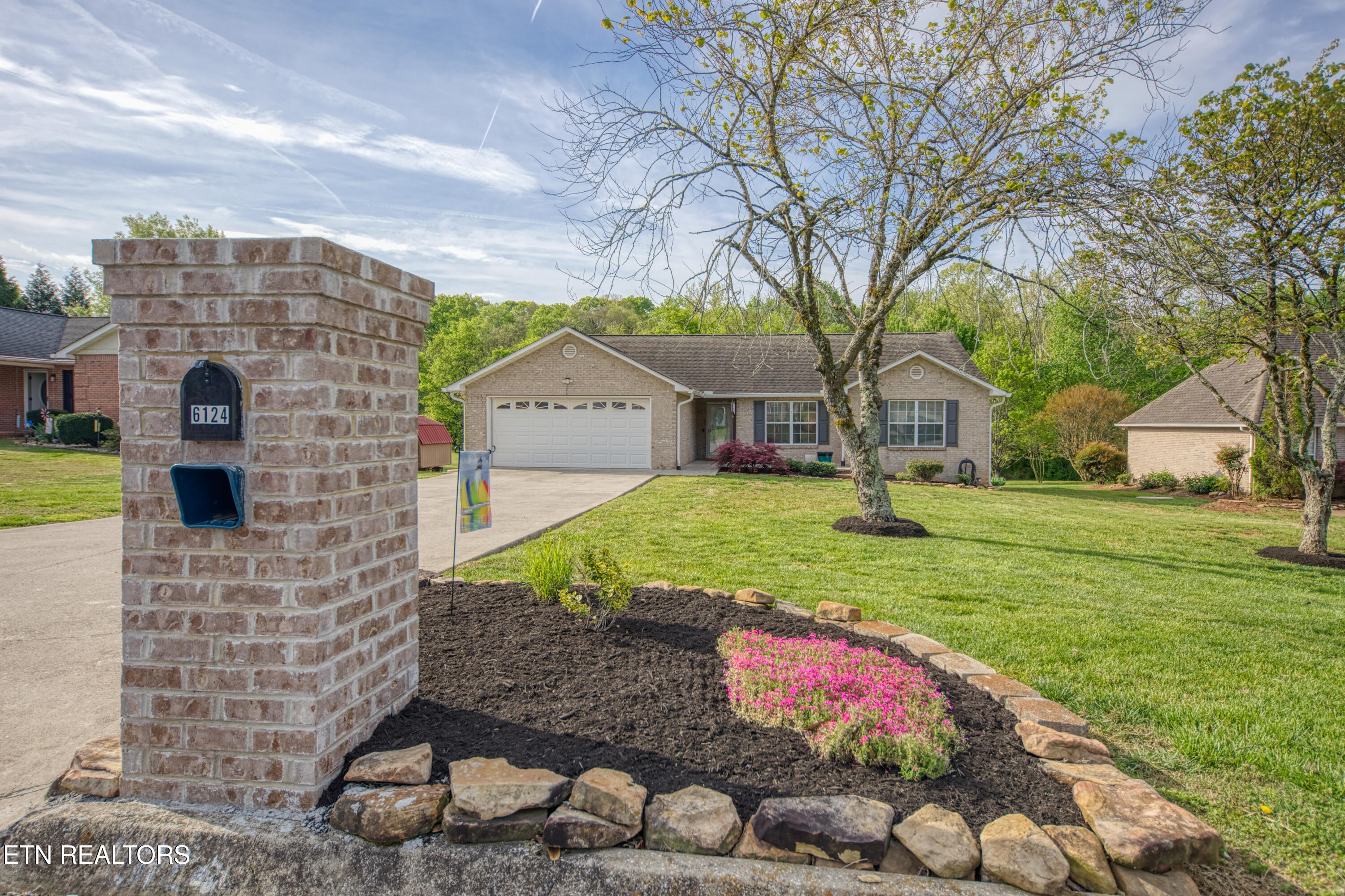 6124 Rivers Run Drive Knoxville, TN 37914 - Photo 1 of 28 Welcome home