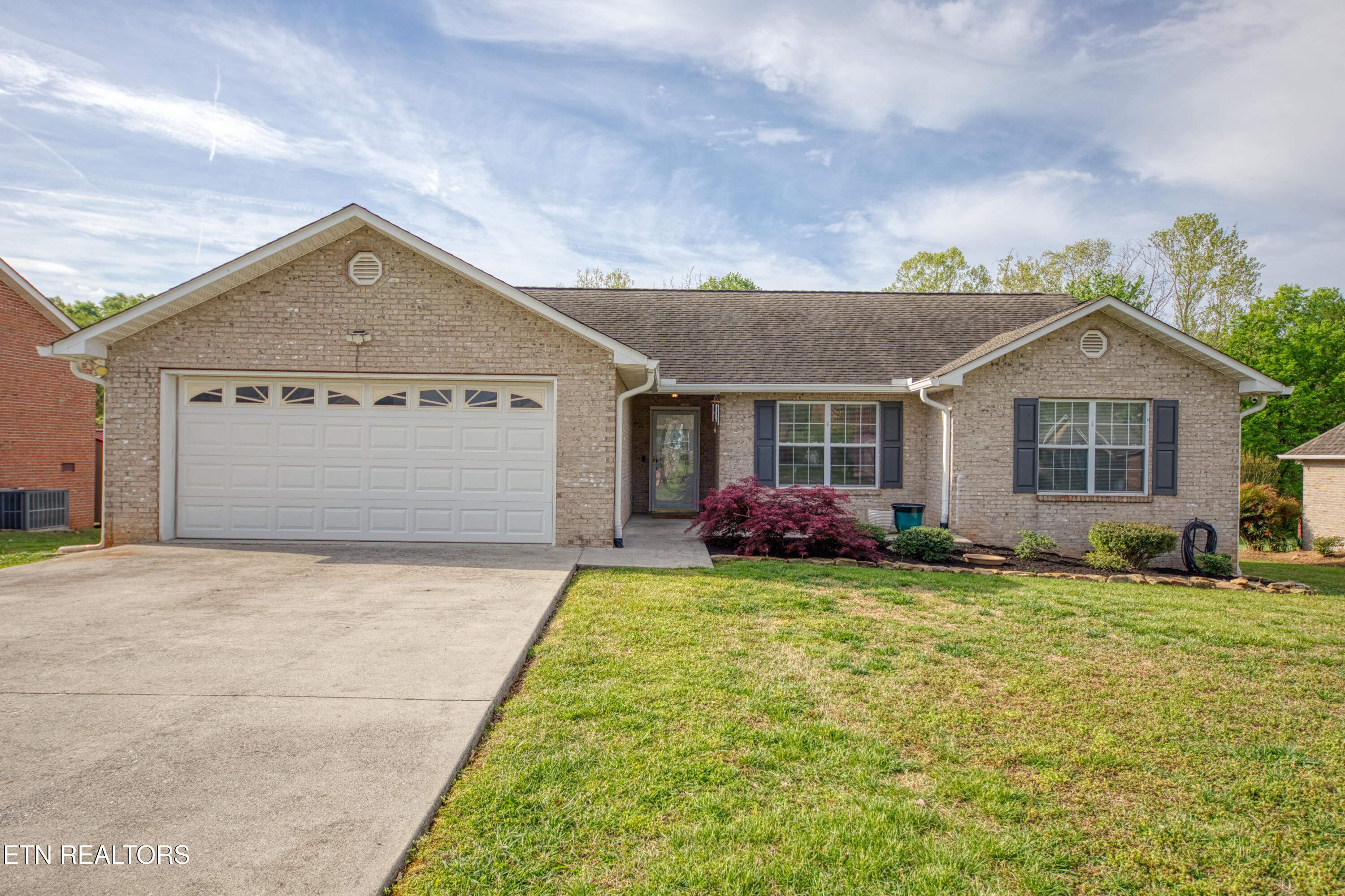 6124 Rivers Run Drive Knoxville, TN 37914 - Photo 2 of 28 6124 Rivers Run