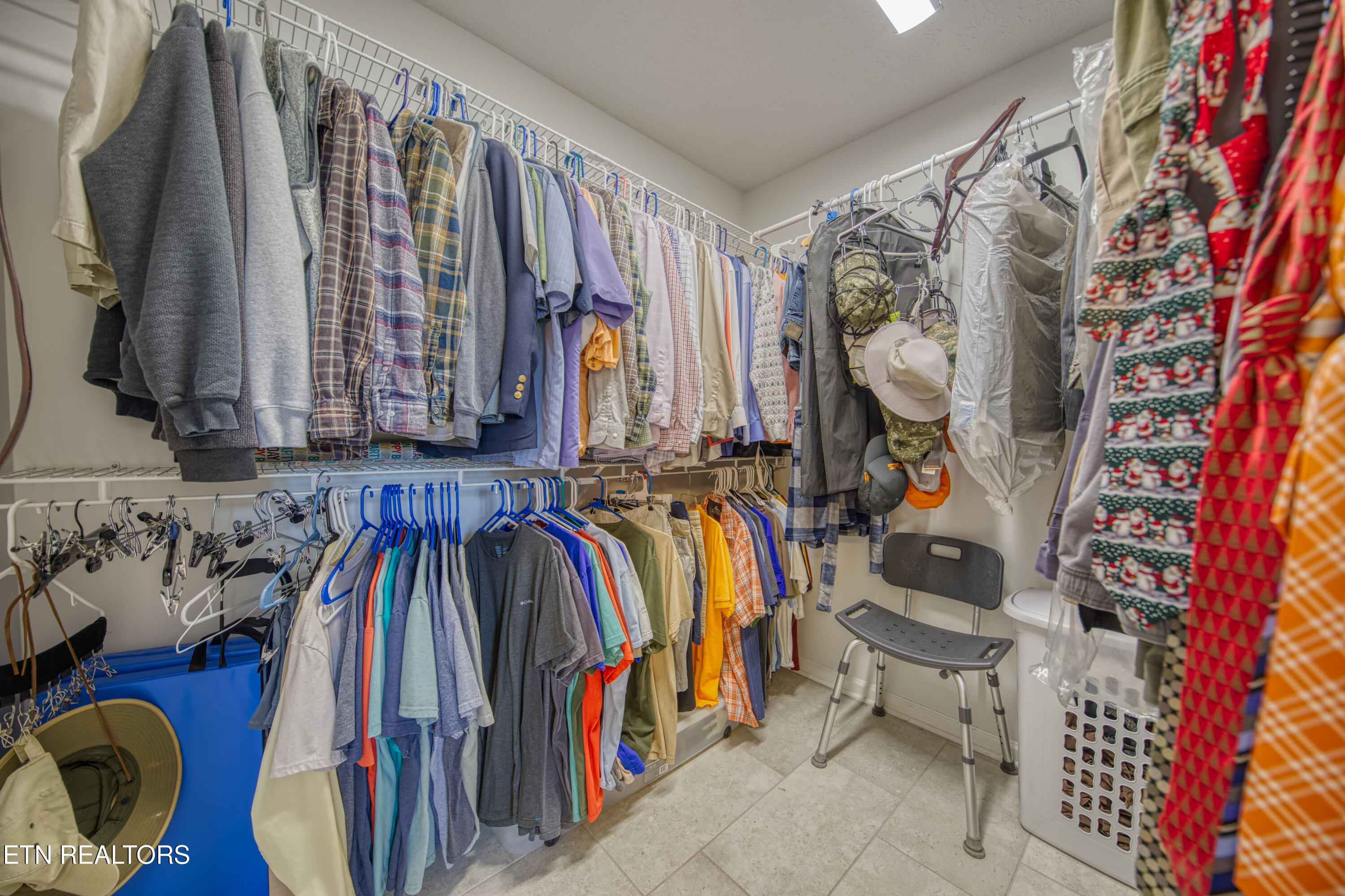6124 Rivers Run Drive Knoxville, TN 37914 - Photo 24 of 28 Walk in closet