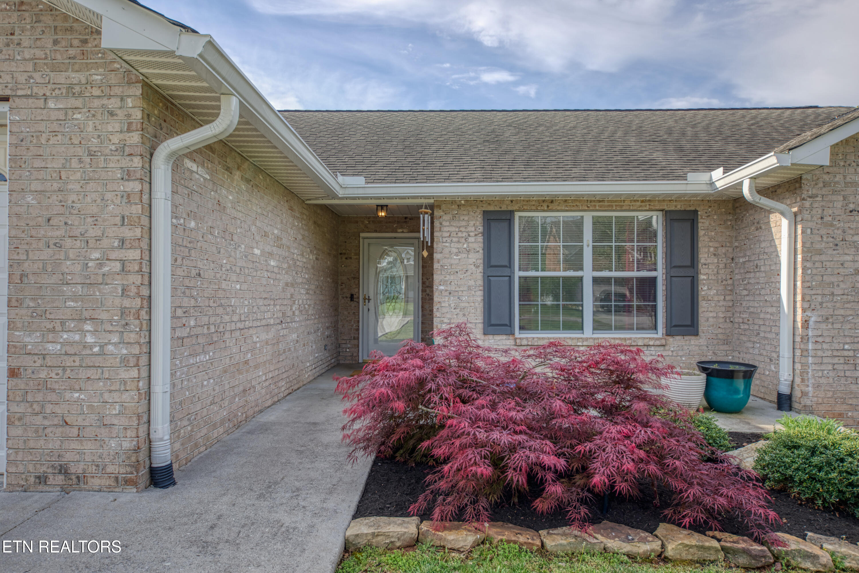 6124 Rivers Run Drive Knoxville, TN 37914 - Photo 28 of 28 Covered front porch