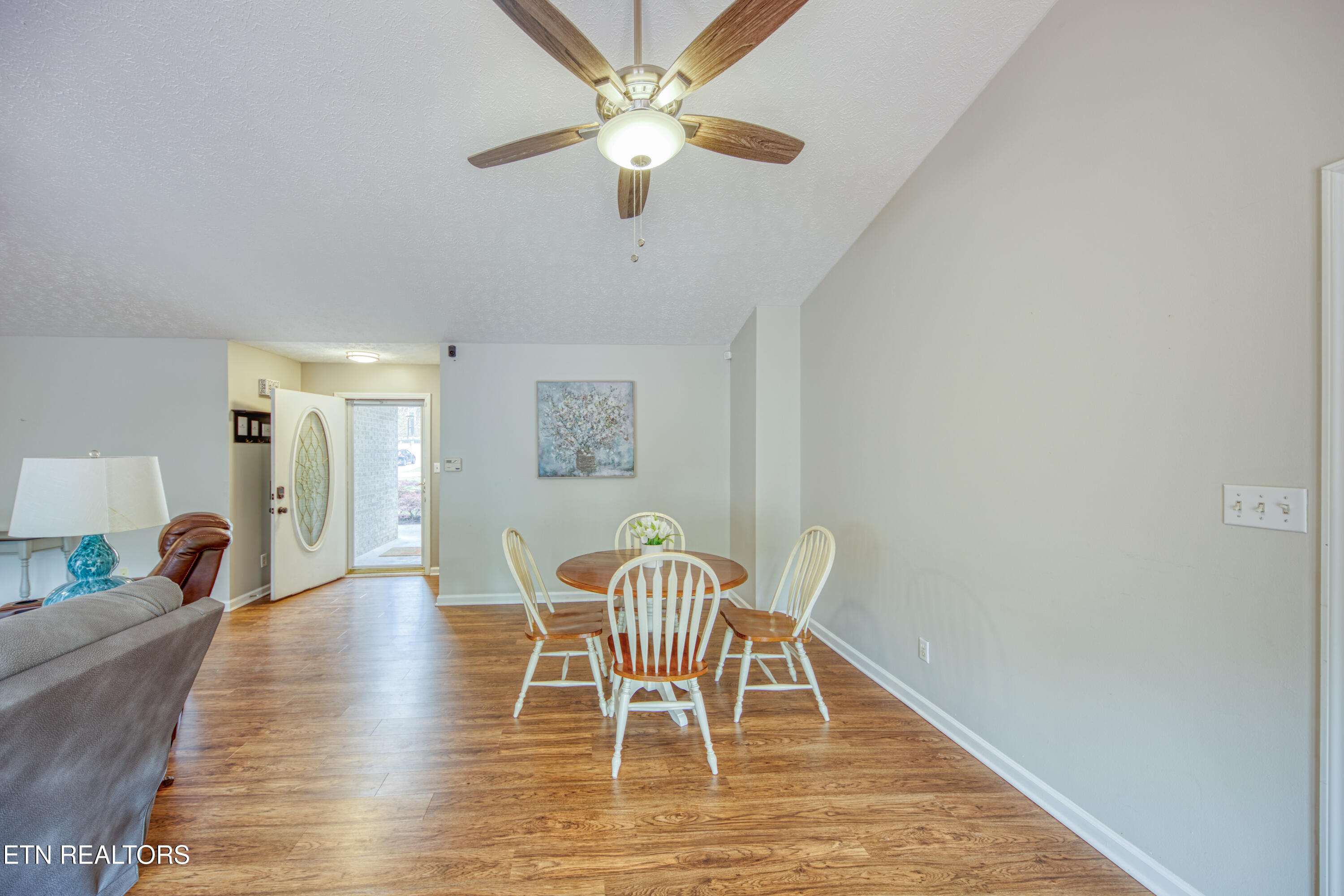 6124 Rivers Run Drive Knoxville, TN 37914 - Photo 5 of 28 Living/dining