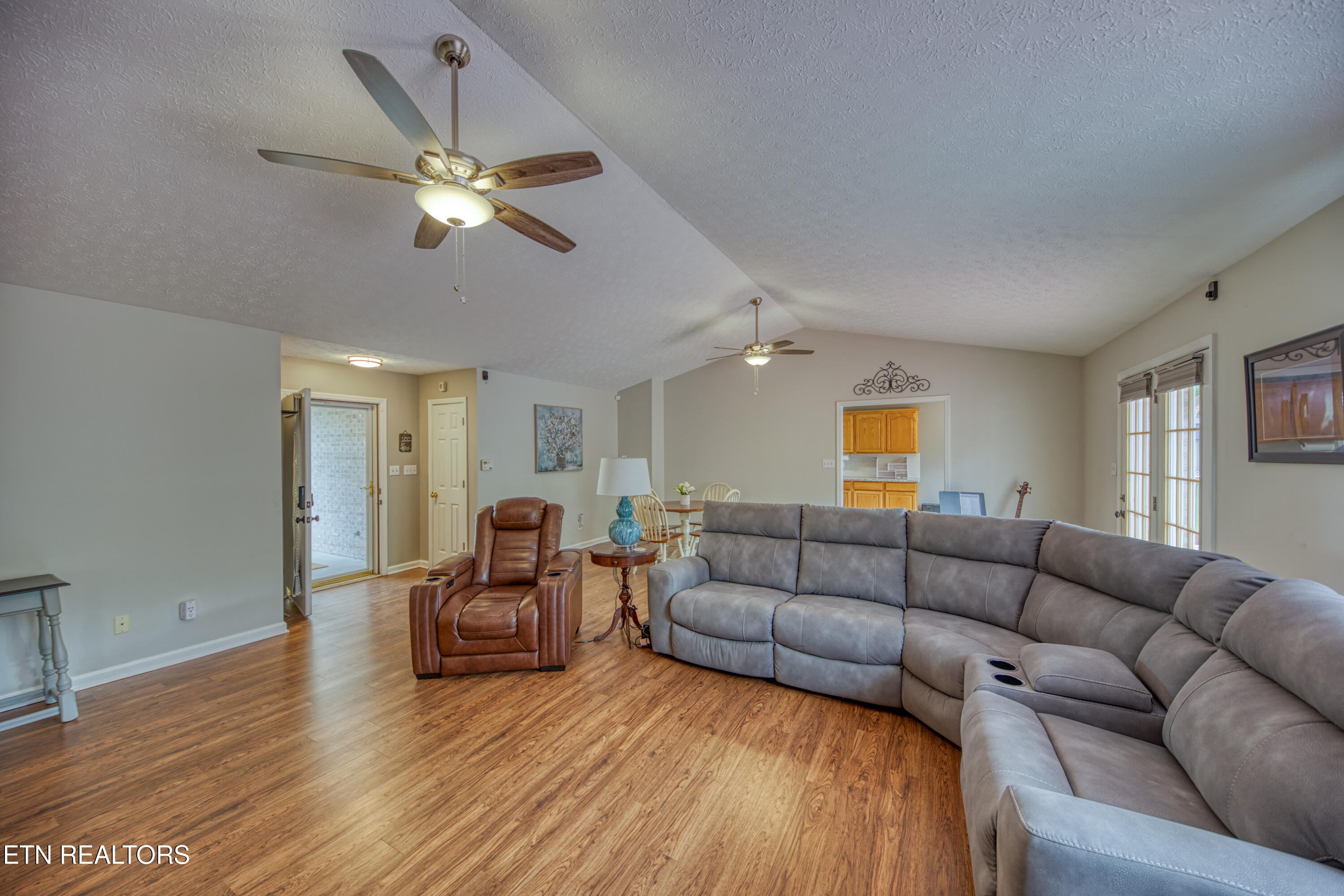 6124 Rivers Run Drive Knoxville, TN 37914 - Photo 10 of 28 Living/Dining