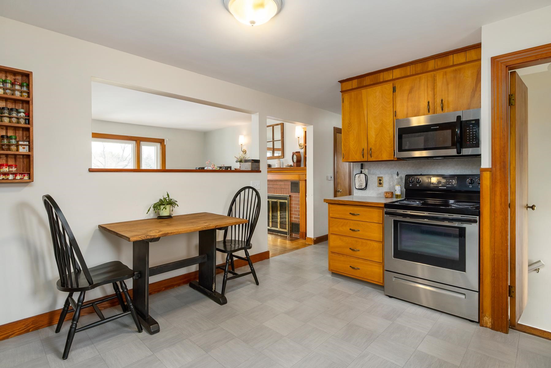 84 Washington Road Rye, NH 03870 - Photo 5 of 29